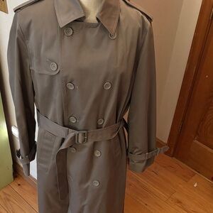 Men's Classic Double-Breasted Trench Coat. Oleg Cassini Signature Collection.